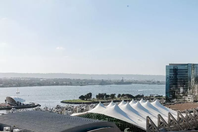 اتاق پرمیوم, Omni San Diego