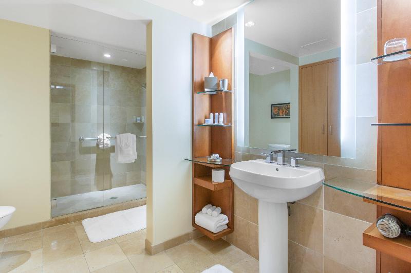 Suite Pat King, Omni San Diego