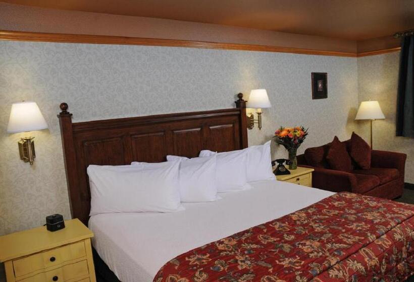 חדר סטנדרט עם מיטת קינג, Pike S Waterfront Lodge