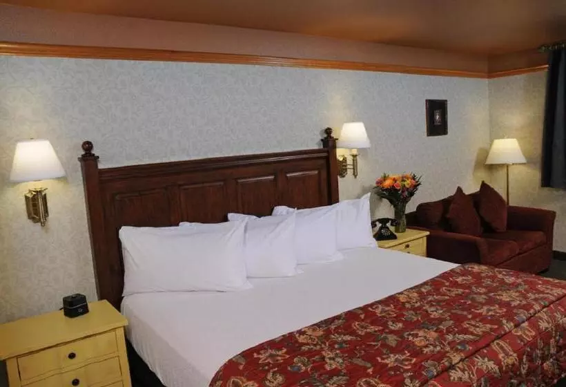 キングサイズベッドのスタンダードルーム, Pike S Waterfront Lodge