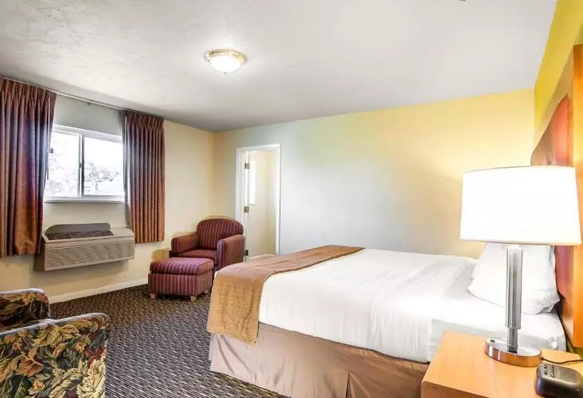 اتاق استاندارد با تخت بزرگ, Quality Inn & Suites At Coos Bay
