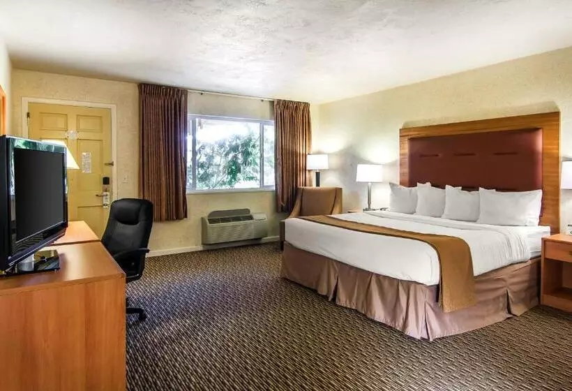 اتاق استاندارد با تخت بزرگ, Quality Inn & Suites At Coos Bay