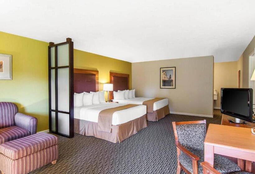 جناح, Quality Inn & Suites At Coos Bay