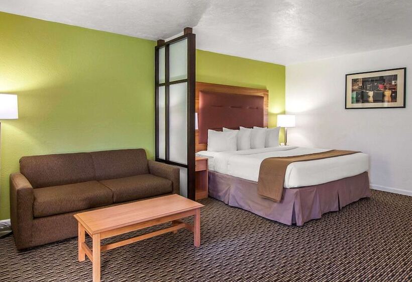 جناح, Quality Inn & Suites At Coos Bay