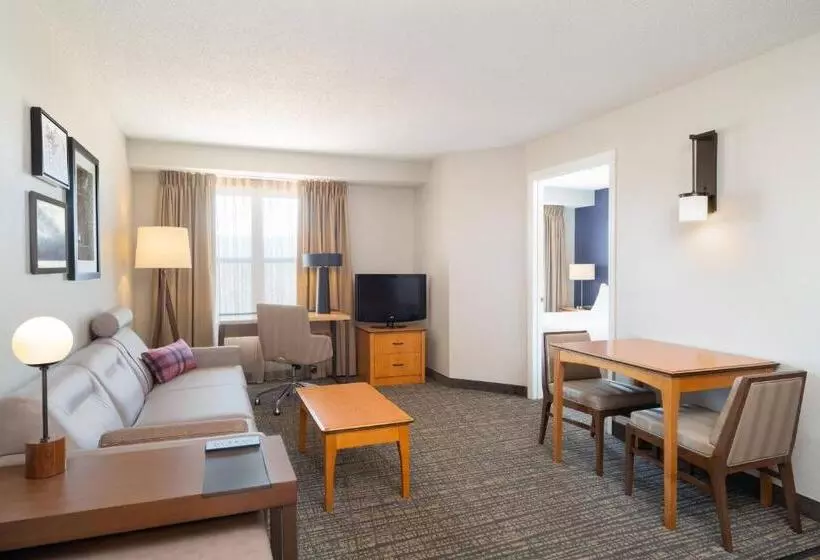 スイート, Residence Inn Southington