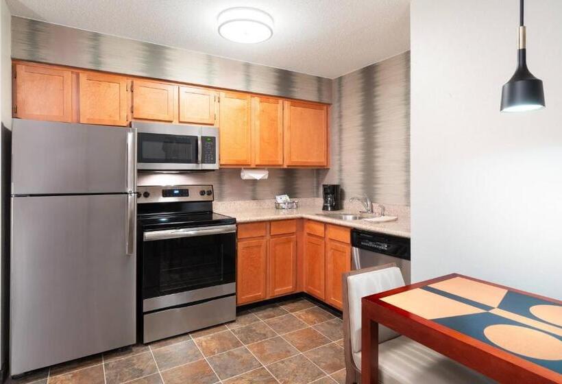 إستوديو قياسى, Residence Inn Southington