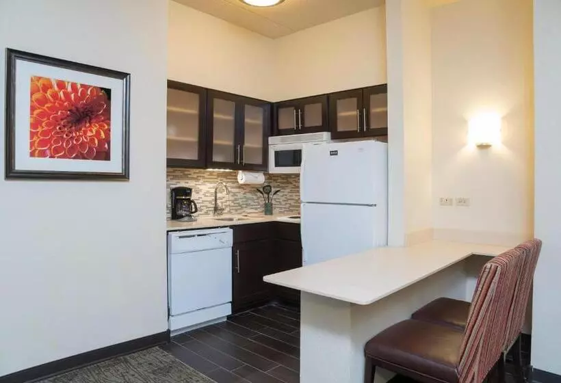 スタンダードスタジオ, Staybridge Suites Chicago Oakbrook Terrace By Ihg