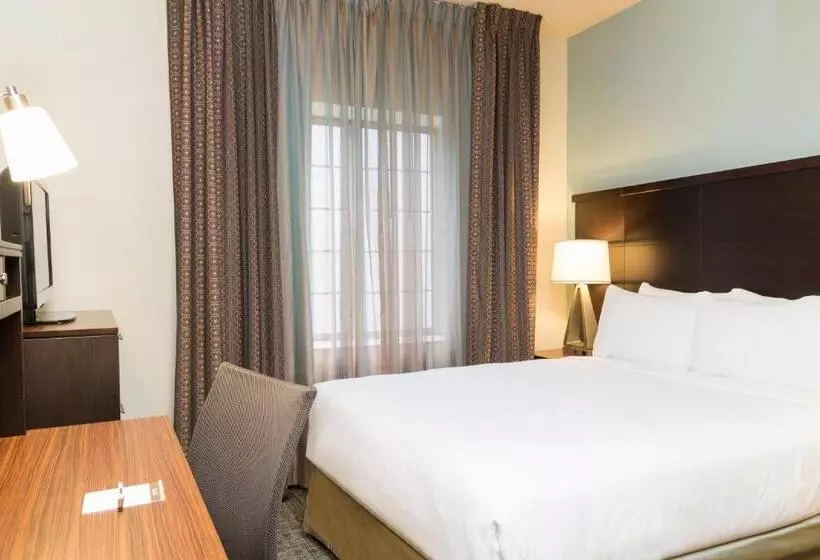 身障者適用キングサイズベッドルーム, Staybridge Suites Chicago Oakbrook Terrace By Ihg