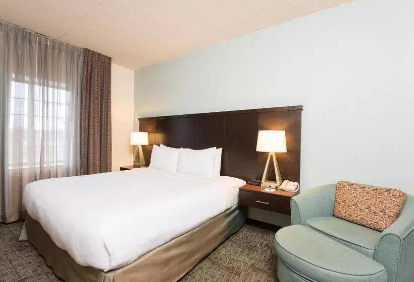 身障者適用キングサイズベッドルーム, Staybridge Suites Chicago Oakbrook Terrace By Ihg