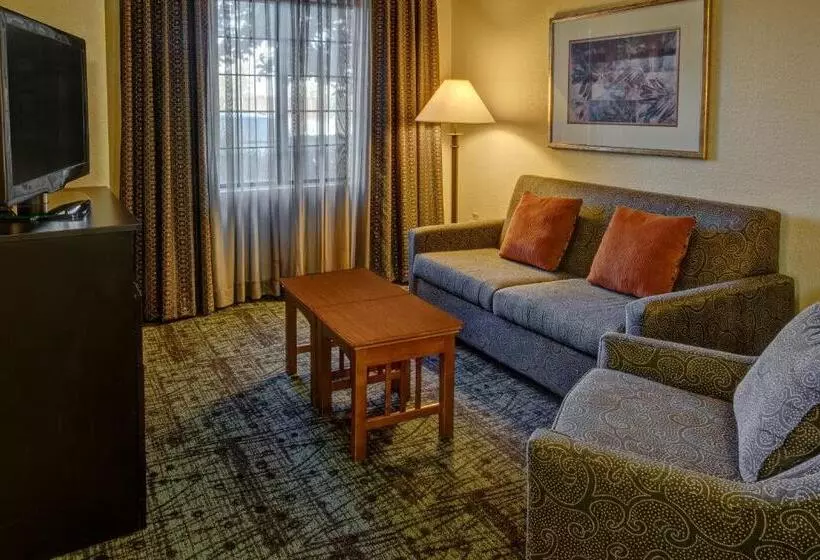 キングサイズベッドのスイートルーム, Staybridge Suites Denver   Cherry Creek, An Ihg