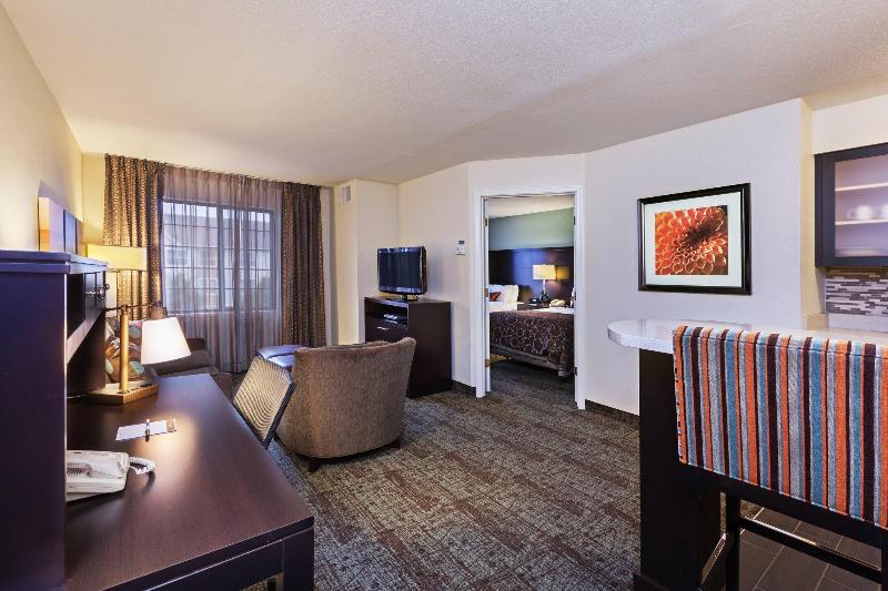 Люкс, Staybridge Suites Tulsa Woodland Hills, An Ihg
