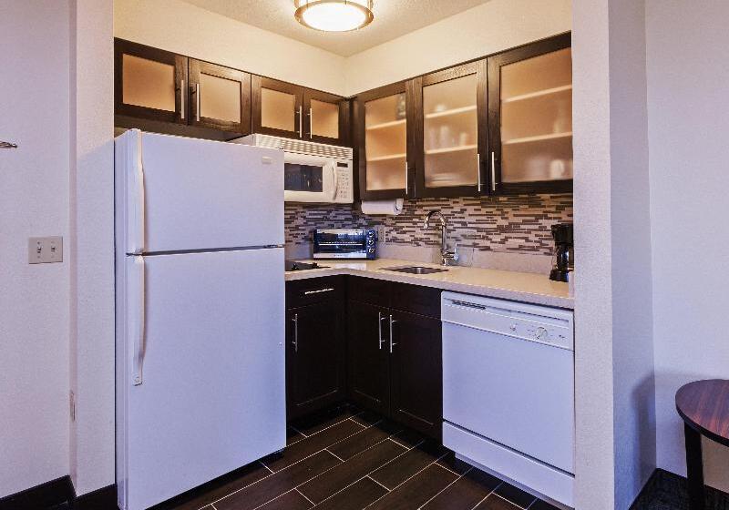 סוויטה, Staybridge Suites Tulsa Woodland Hills, An Ihg