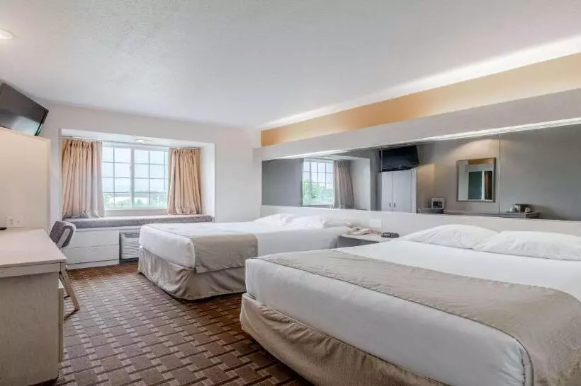 身障者適用スタンダードルーム, Surestay Hotel By Best Western Christiansburg Blacksburg
