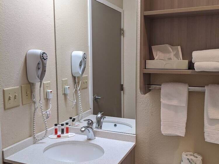 身障者適用スタンダードルーム, Microtel Inn Georgetown   Lexington North