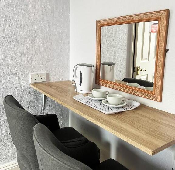 스탠다드 룸, The Grove