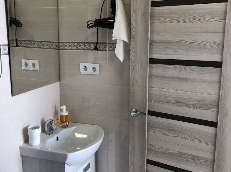 家庭间, Guest House Agrodom