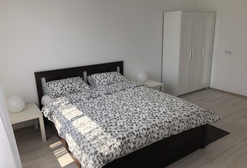 家庭间, Guest House Agrodom