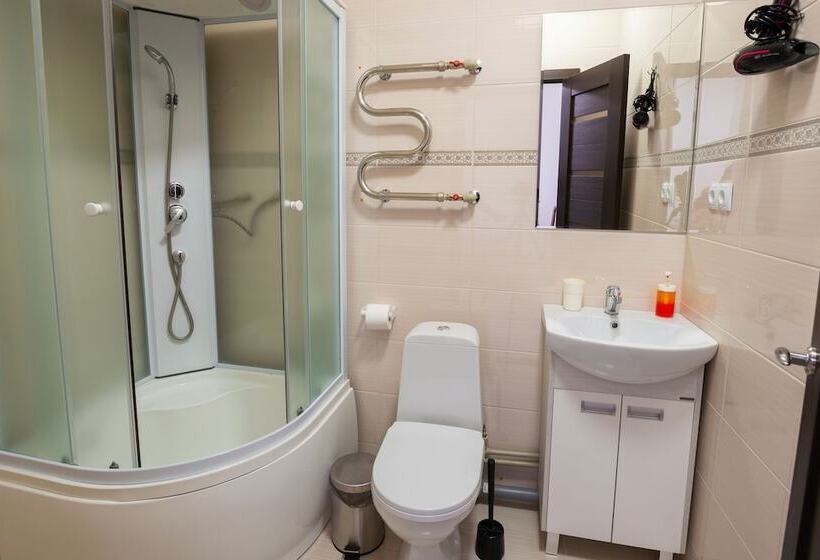 高级三人间, Guest House Agrodom