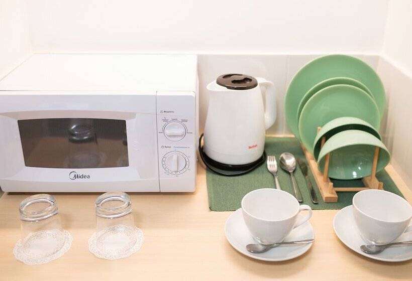 高级三人间, Guest House Agrodom