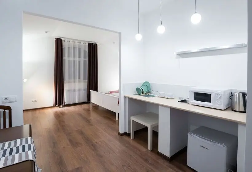 استودیوی لوکس, Guest House Agrodom