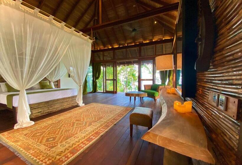 جناح مطلّ علي البحر, Moro Ma Doto