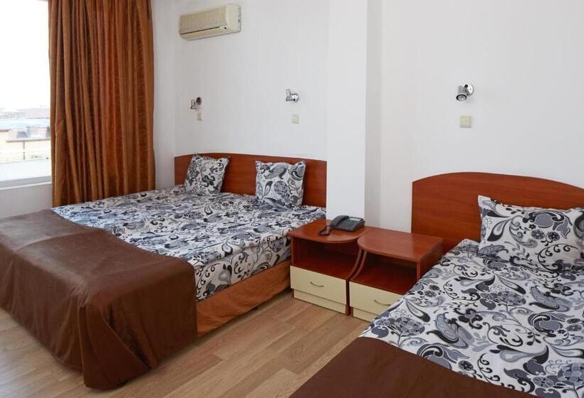 スタンダードトリプルルーム, Night Panorama