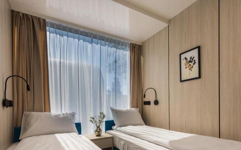 חדר סטנדרט לארבעה, Scandinavia Resort