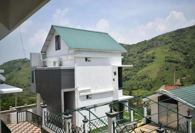 キングサイズベッドのスタンダードルーム, Palette Hill View Resorts Vagamon