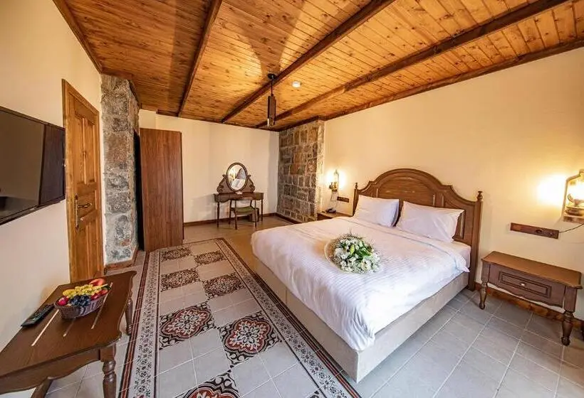 Villa 3 Makuuhuonetta, Foleya Mountain Resort Hotel & Villas
