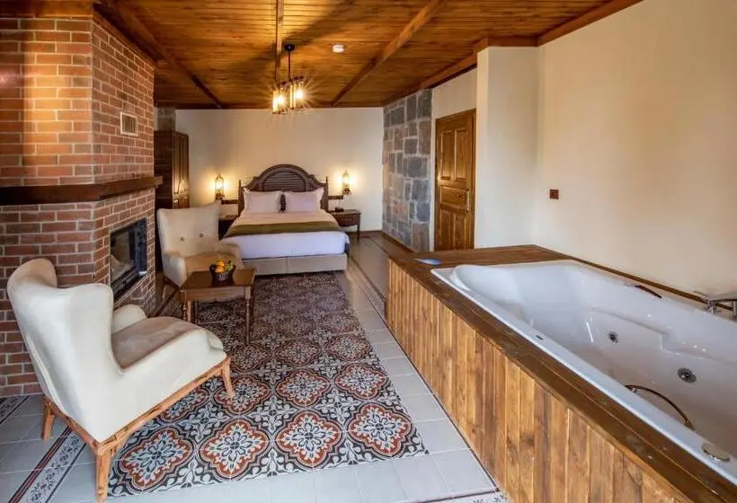 Juniorsviitti Parveke, Foleya Mountain Resort Hotel & Villas
