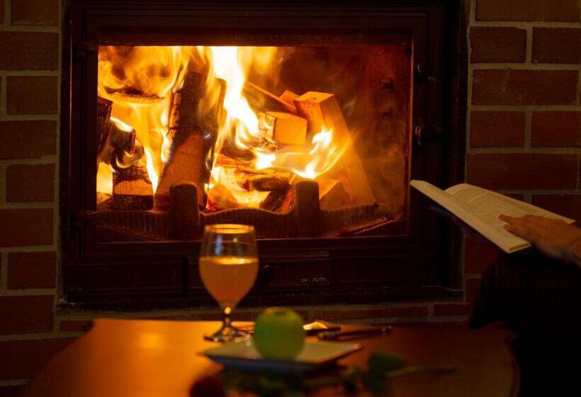 جناح جونيور مزوَّد بشرفة, Foleya Mountain Resort Hotel & Villas