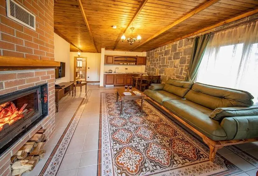 Talo 4 Makuuhuonetta, Foleya Mountain Resort Hotel & Villas