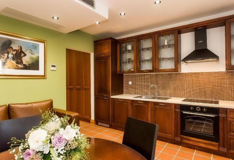 Suite with Terrace, Heritage Hotel & Estate Raznjevica Dvori Ad 1307