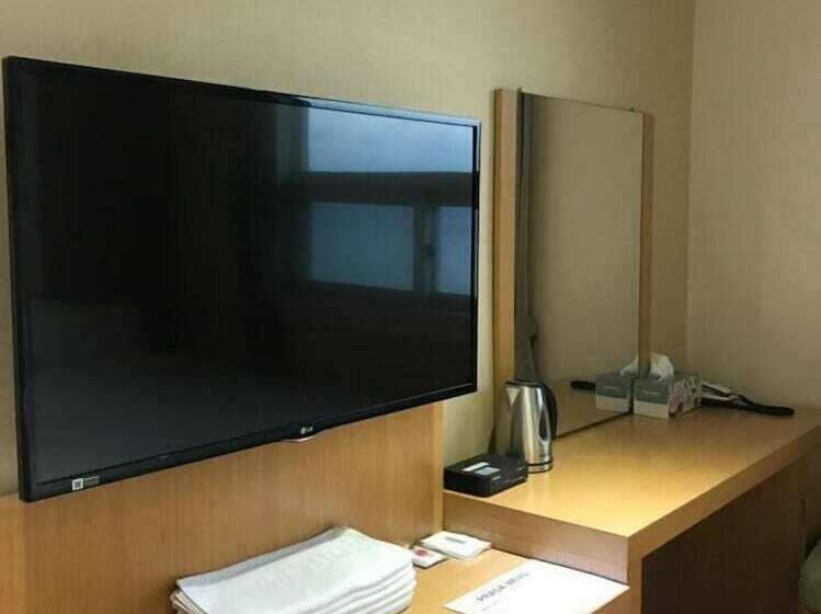 חדר בסיסי, Prada Hotel & Pension