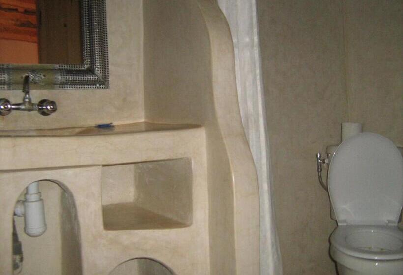 エコノミートリプルルーム, Riad Ecobio