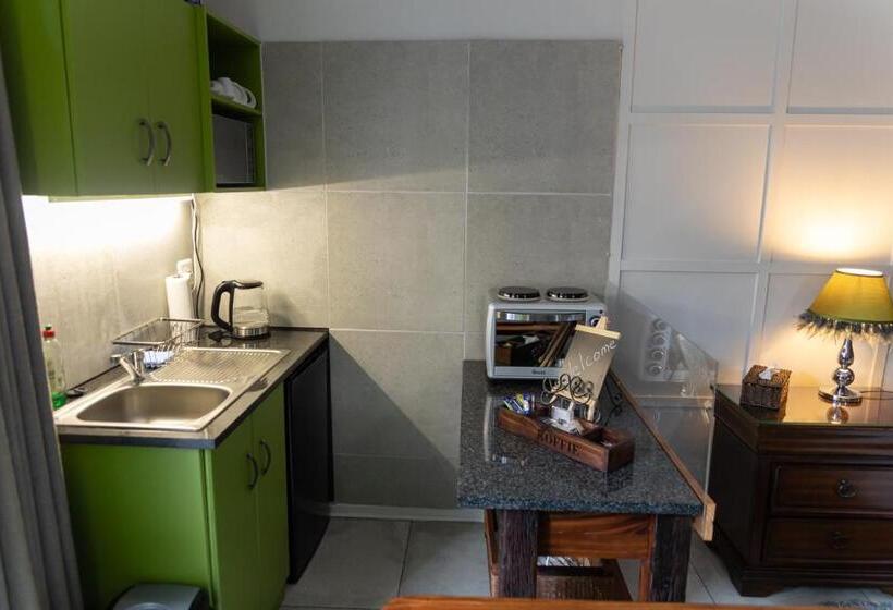 דירת חדר, Rustic Forest Guest House