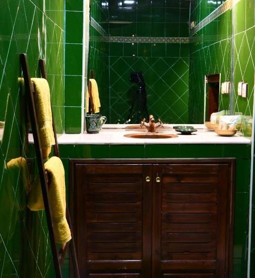 سوییت خانوادگی, Riad Alkatib Meknès