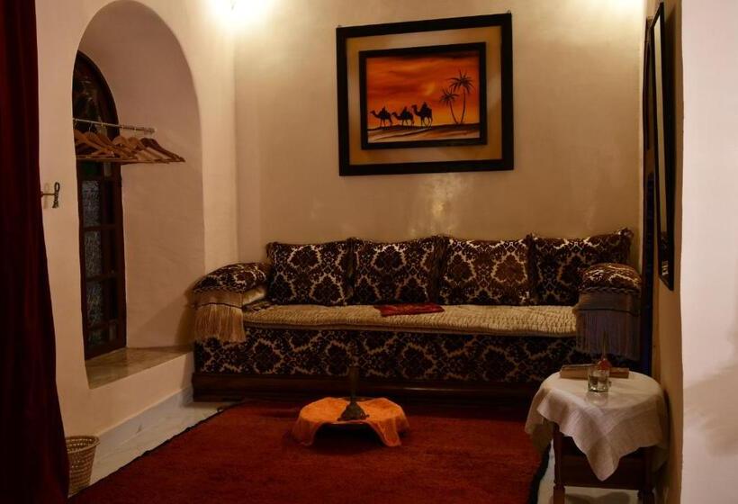 سوییت خانوادگی, Riad Alkatib Meknès