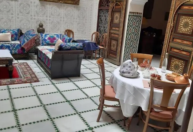 スイート（家族用）, Riad Alkatib Meknès