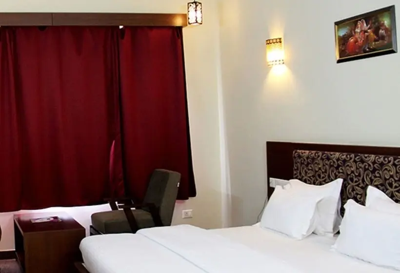 デラックスルーム, Neelkanth S Bagar Inn Resort