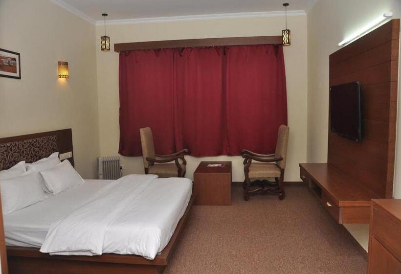 Quarto deluxe, Neelkanth S Bagar Inn Resort