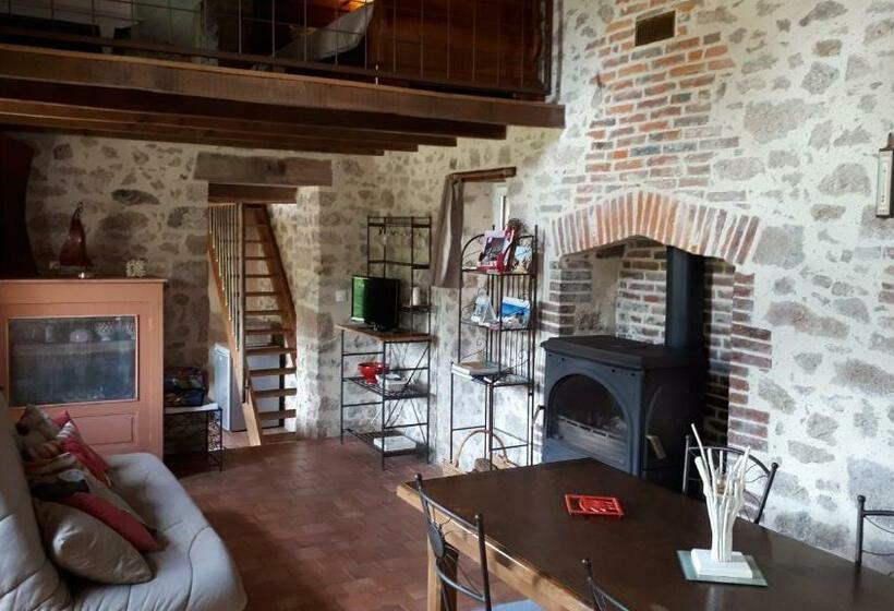 家庭套房, Demeure Du Castel