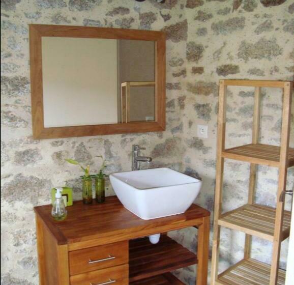 家庭套房, Demeure Du Castel