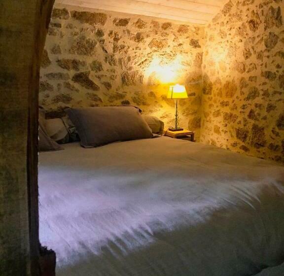 家庭套房, Demeure Du Castel