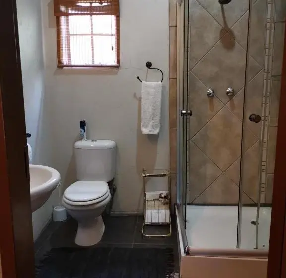 スタンダードルーム, Bastille De Blignaut B&b