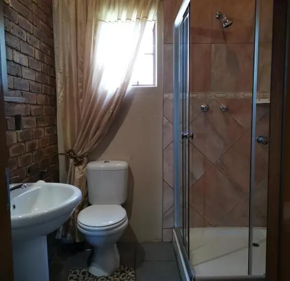 スタンダードルーム, Bastille De Blignaut B&b