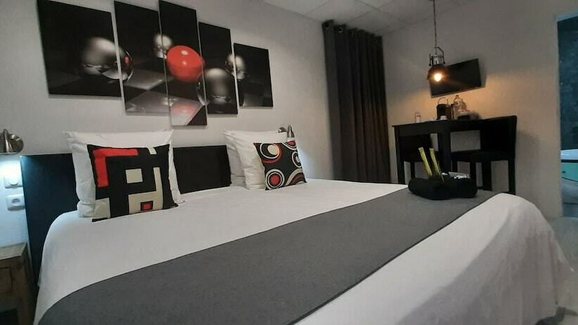 エクゼクティブルーム, Kassanos La Garenne