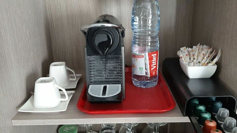 エクゼクティブルーム, Kassanos La Garenne