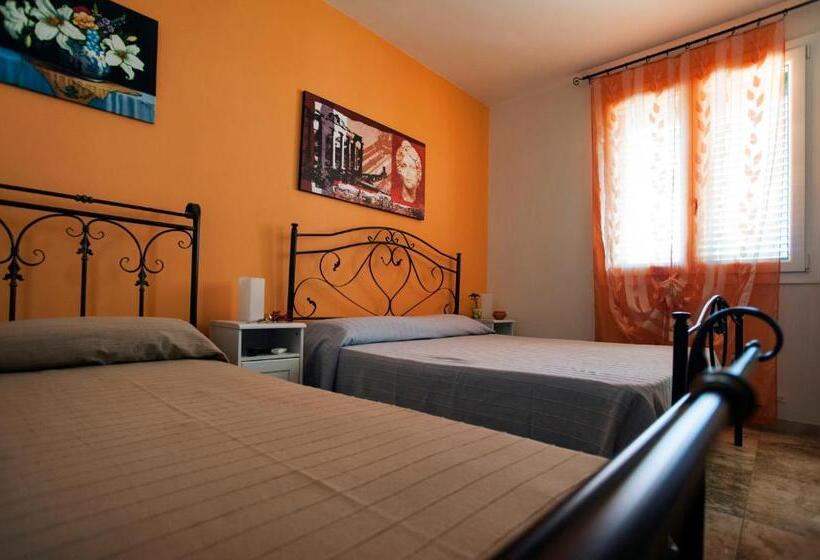 Полулюкс с Балконом, B&b Donnalina