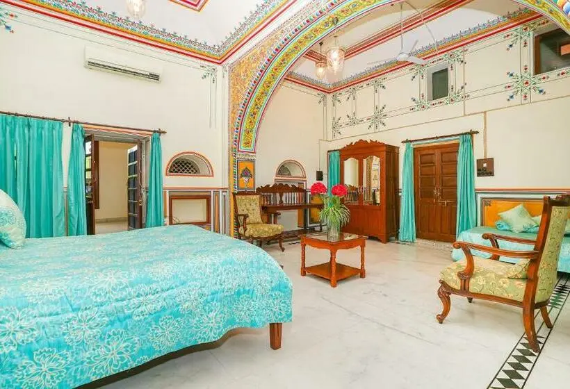 スイート, Patan Mahal